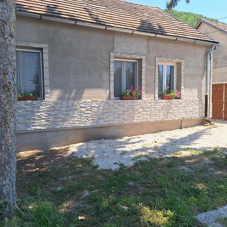 Appartement Balcsi1 à Balatonfůzfő Extérieur photo
