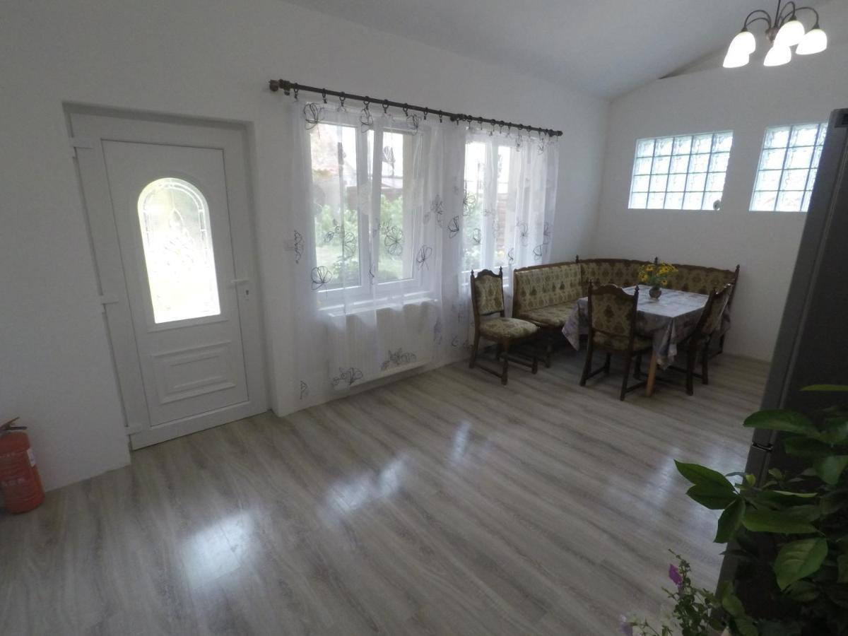 Appartement Balcsi1 à Balatonfůzfő Extérieur photo